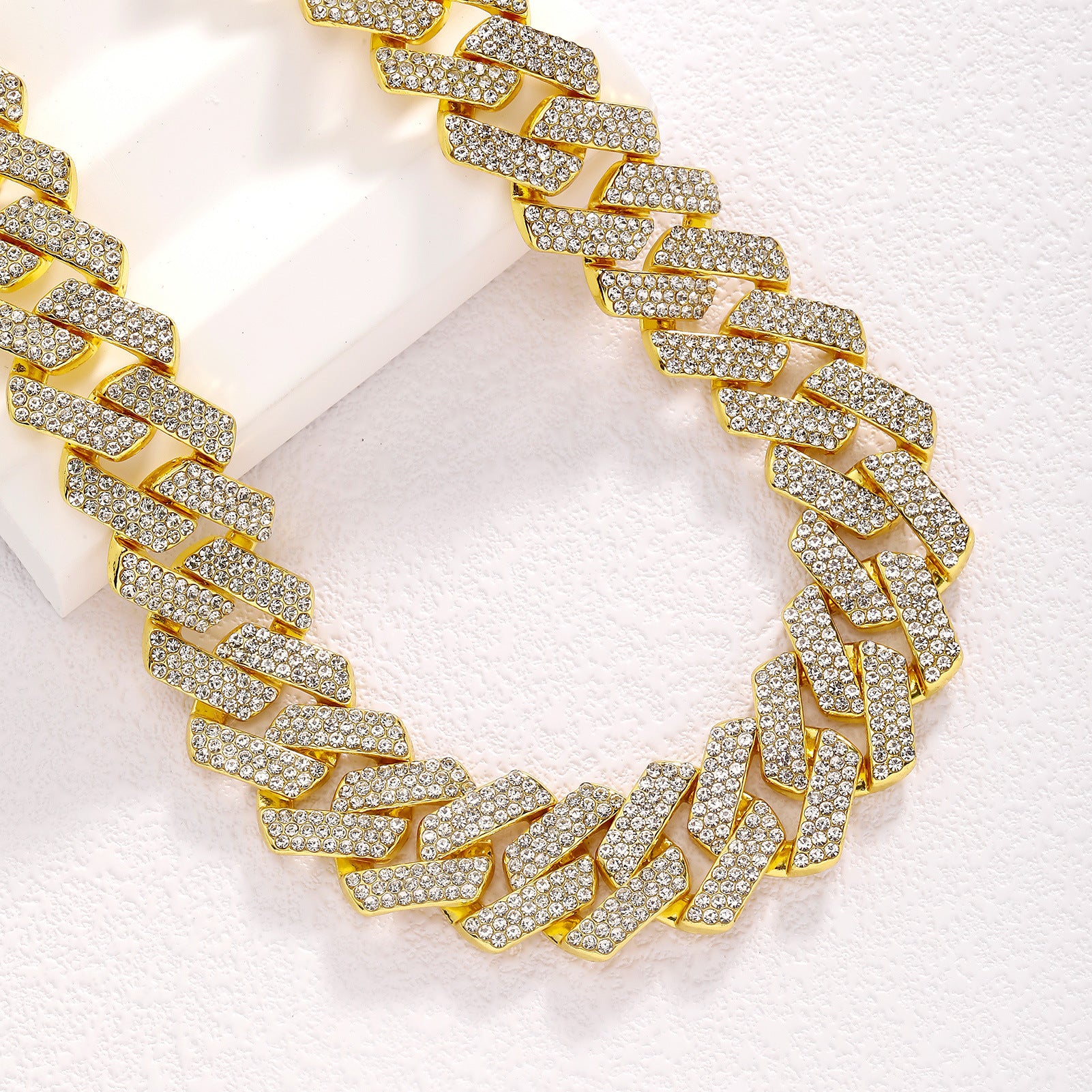 Diamond-Shaped Cuban-Link Necklace